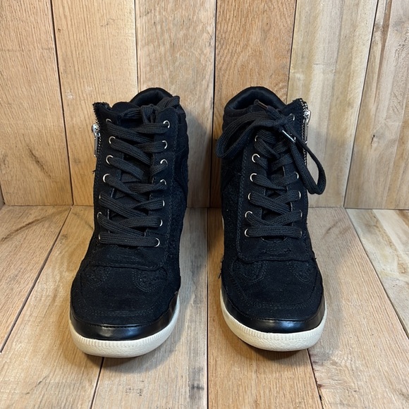 Women's Aeropostale Fashion Sneakers - Picture 2 of 8